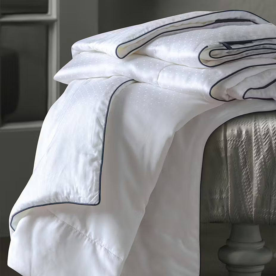 files/Bellami--Bellami-Mulberry-Silk-Duvet-_4-Sizes_-7.avif